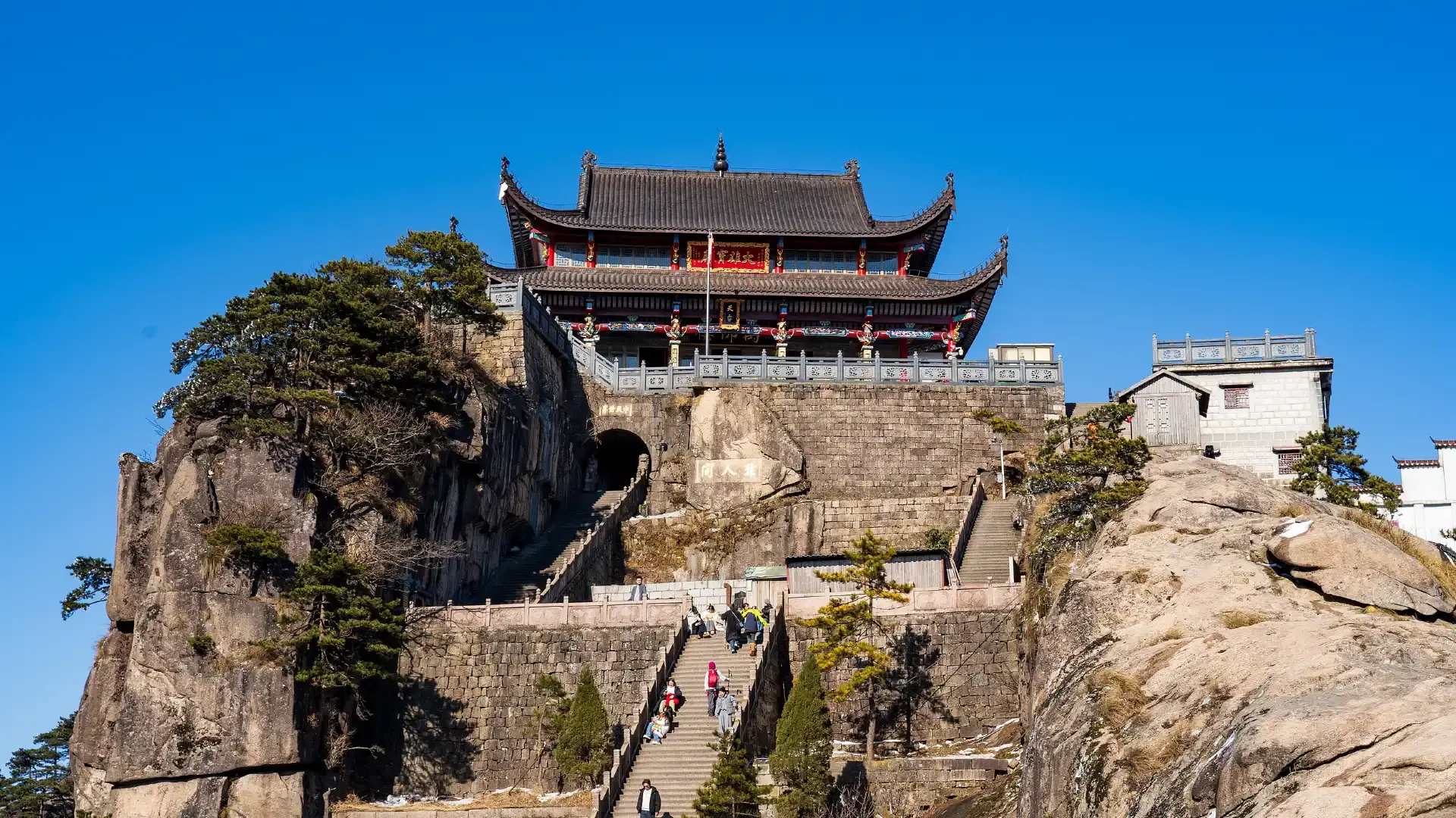 Hotels near Tiantai Temple