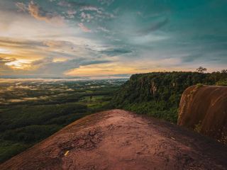#TravelingThailandLikeGoingAbroad

Bueng Kan🌄Experience the most amazing nature with Unseen coordinates that are called like the Amazon forest of Thailand.
This time, Ing and Phi Ken will take everyone to explore Bueng Kan, another popular province that is very popular with tourists. Both the beautiful and magnificent view, the sacredness, the grandeur of the waterfall forest, and the wonders of nature. Many people may already know the Naga cave that looks like a Naga. It's a pity that the Naga cave is currently closed indefinitely because some people have scratched and destroyed it and written messages, making us unable to go. But let me tell you that in addition to the Naga cave, this place also has other beautiful highlights that you can't miss!

🌄 Three Whale Rocks, 75 million years old
Another Unseen coordinate of nature that is 75 million years old and is the only one in the world!
If you look from above, this group of rocks looks like a father, mother, and child whales swimming in the middle of the forest. Especially during the rainy season like this
The whales here look like they are swimming amidst the fog.
Plus, this is also a very beautiful sunrise viewing point and is said to be the most beautiful viewpoint in Bueng Kan. View of the abundant nature all the way to Laos.

To get here, you can rent a car to go up.

The cost is 500 baht per car. Service starts from 5 am to 5 pm every day. There are officers to take care of you, so you don't have to worry.

🏞Tham Phra Waterfall, Amazon Forest, Bueng Kan
Another popular waterfall with a highlight like a "natural slide" is a stream that flows along the rocks. The water flows fast in a shallow pool. Children and tourists like to play in the water at this level.

To get here, you have to park your car at the pier and take a boat to continue on foot. But the nature along the way is beautiful and worth the trip. The current updated boat price is 30 baht for adults / 20 baht for children.

After reaching the shore, park officers will collect the entrance fee. Children 10 baht / adults 20 baht and foreign children 100 baht, foreign adults 200 baht. Seniors (60 years old and over) get in free.

#Traveling in Thailand is like going abroad