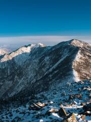 Bingjingding Peak