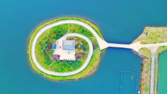 湖心島