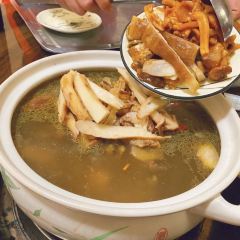 杨记山珍鸡煲菌汤锅 User Photo