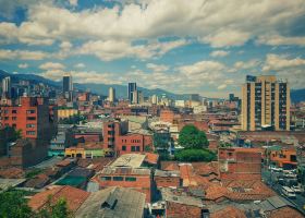 Cali Medellin horas de vuelo