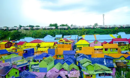 Kampung Warna Warni