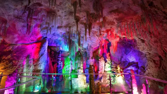 Jizhou Cave