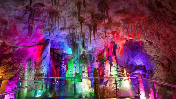 Jizhou Karst Cave