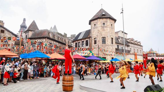 Da Nang to Ba Na Hills & Golden Bridge: Full-Day Guided Tour (Small Group Option) with Cable Car, Buffet Lunch, French Village, Fantasy Park & Hotel Transfer