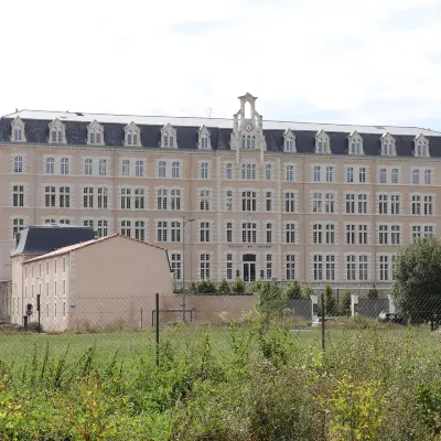 Hôtels à proximité de : A3 Faculté de Lettres et Langues - Université de Poitiers