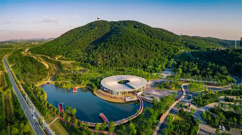 Hotels near Wuxiang Mountain