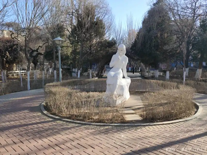 Hotels near Changqing Park