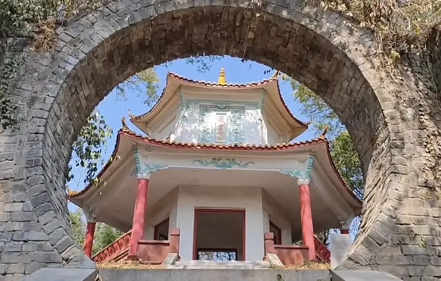 Liuyun Pavilion