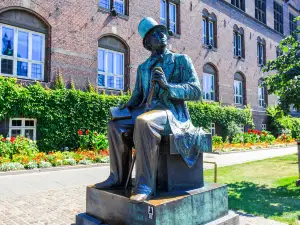 Statue of Andersen