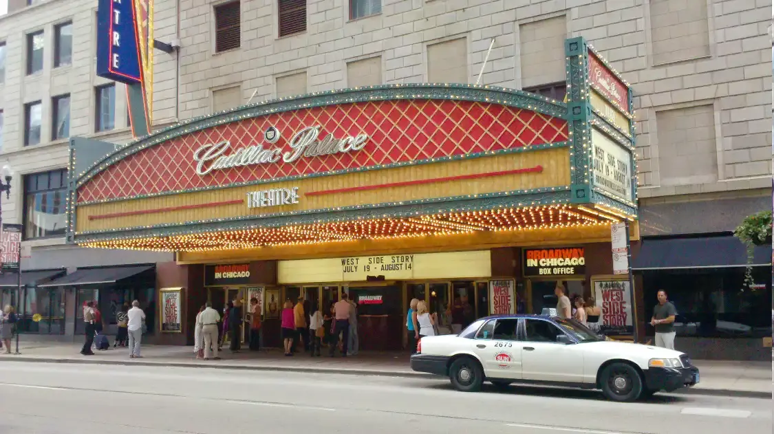 Hotels near Cadillac Palace Theatre