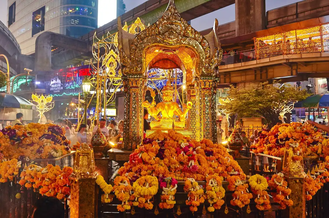 Hotels near Erawan Shrine