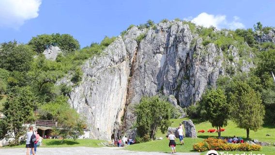 Baradla Aggtelek Cave (Entrance)