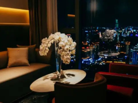 AIR LOUNGE
