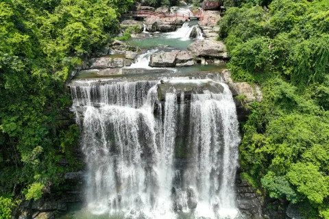 Huang Manzhai Waterfall