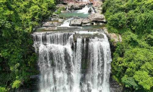 Huang Manzhai Waterfall