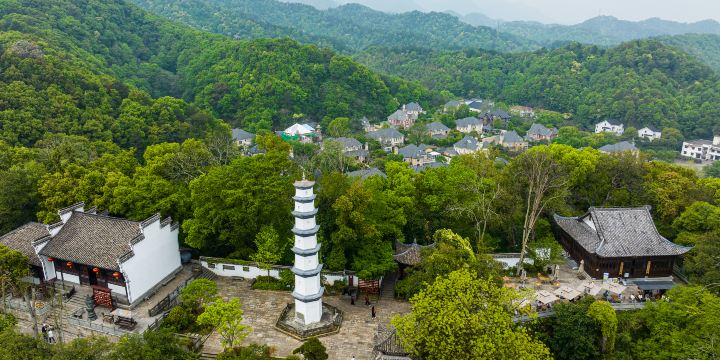 Tongjun Mountain
