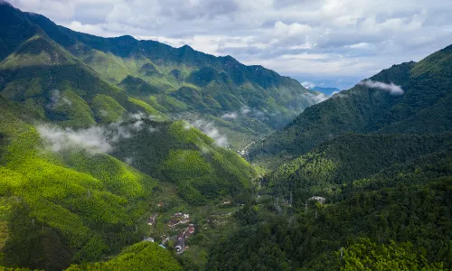 Longquan Mountain Tourist Area