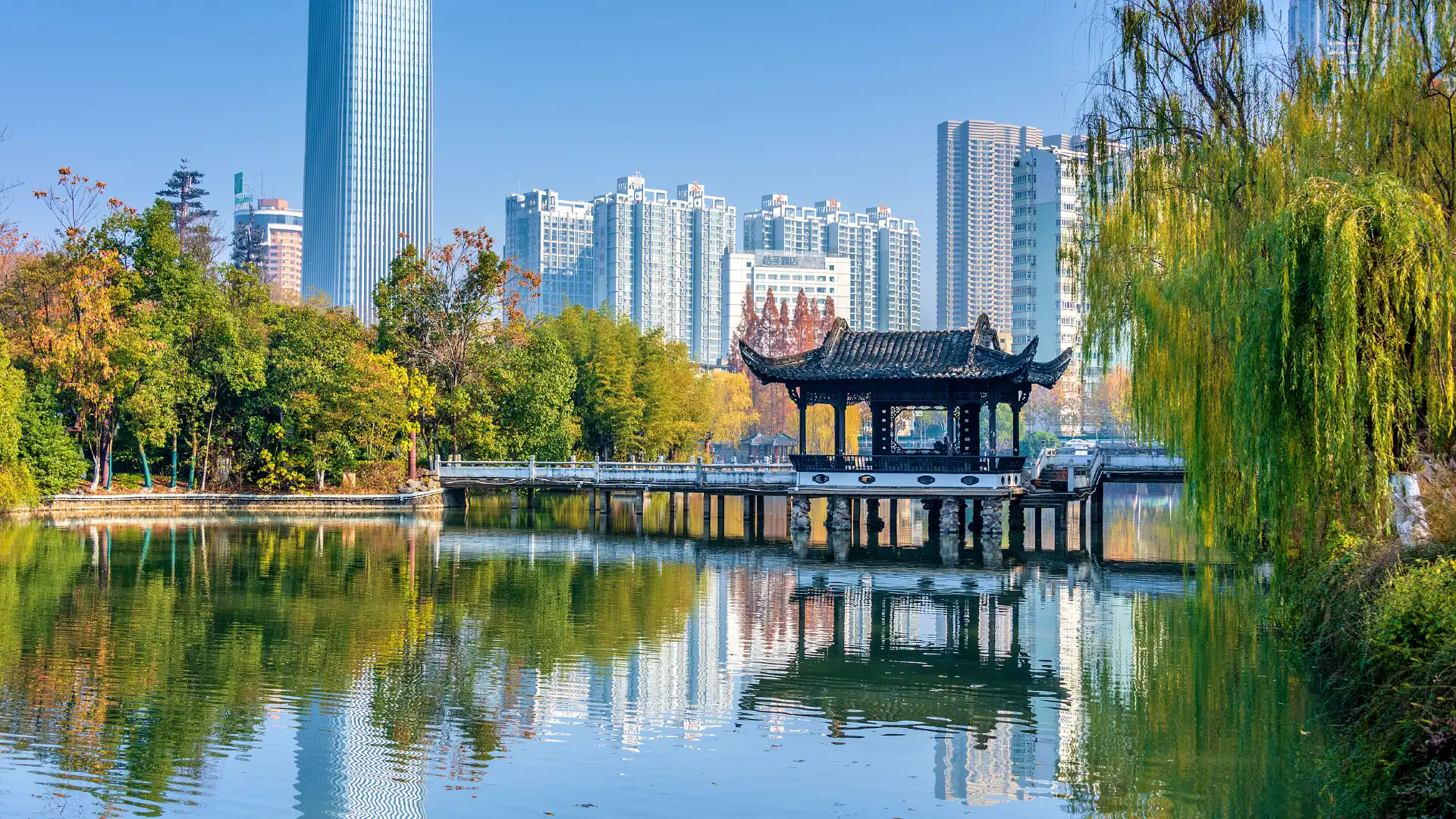 Hotels near Lord Bao Park