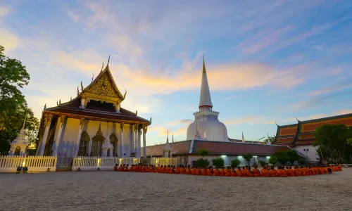 Wat Phra Mahathat Woramahawihan