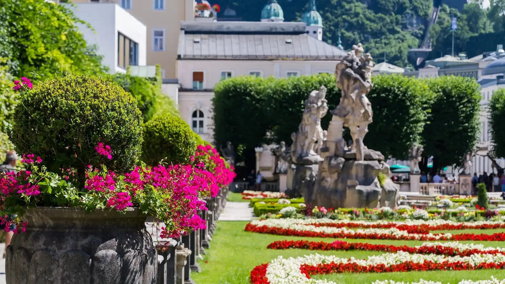 Hotels near Mirabell Gardens
