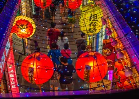 華信航空香港飛台中