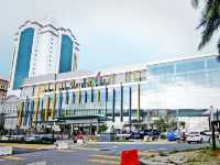 Summit USJ