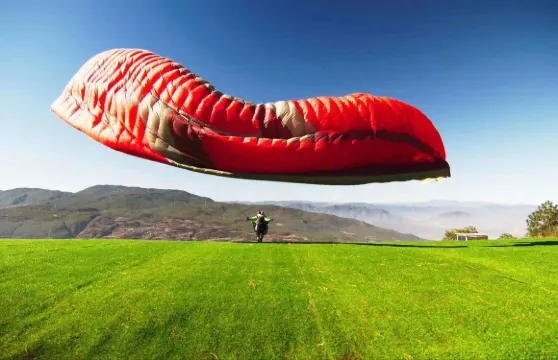 樂飛行滑翔傘飛行基地滑翔傘飛行體驗大小同價