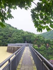 平橋石壩