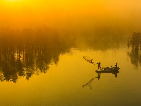 Tianquanhu Scenic Area