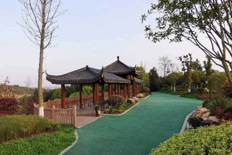 Xuefengling Park
