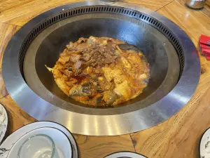 百口香铁锅炖(富锦总店)