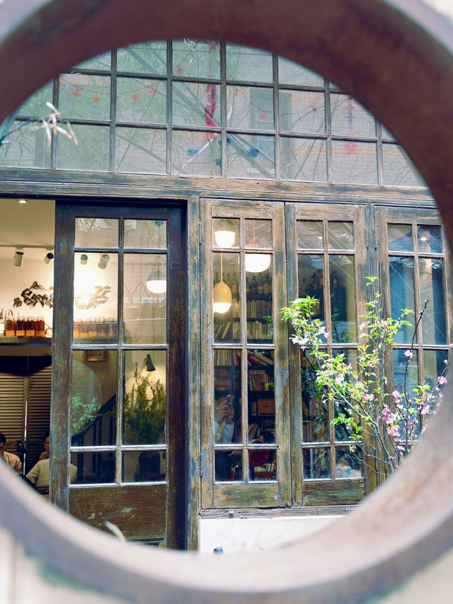Shanghai’s Hidden Lane Coffee Shop