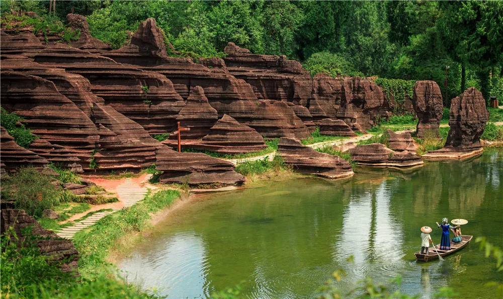 4_Red Stone Forest National Geological Park