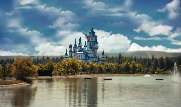 Hotels near Demirspor Football pitch