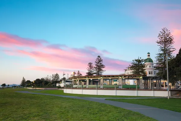 Hotels near Napier Library