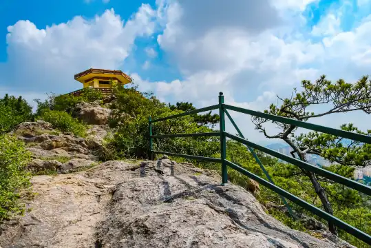 楼山公園周辺のホテル
