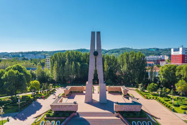 Family Friendly Hotels in Xia County