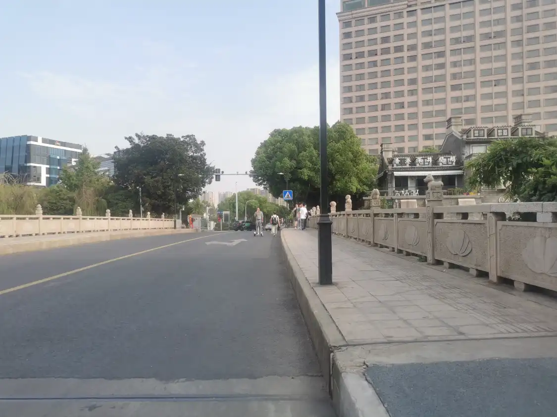 Hotels near Miaoguang Bridge