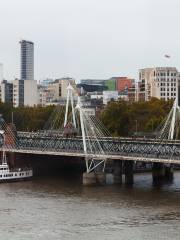 Hungerford Bridge and Golden Jubilee Bridges