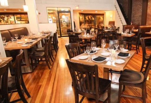 Clintons Bar & Grille