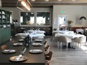 Seasons Kitchen & Bar