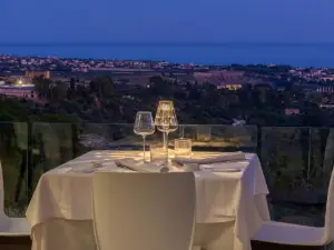 Akropolis Restaurant