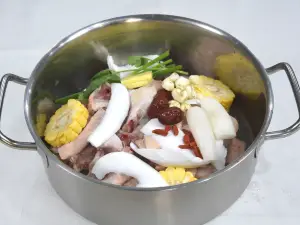 金岷坊椰子鸡餐厅(河西路店)