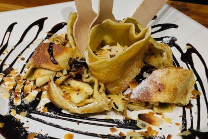 The Happy Pig Pancake Shop