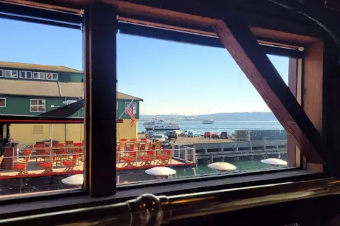 THE CRAB POT SEATTLE