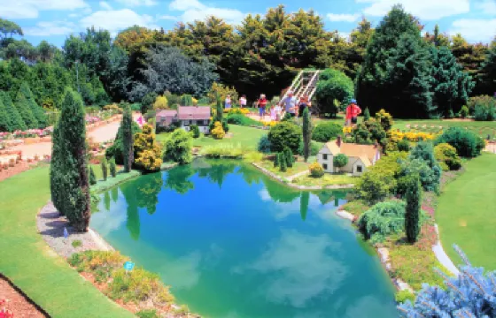 Cockington Green Gardens