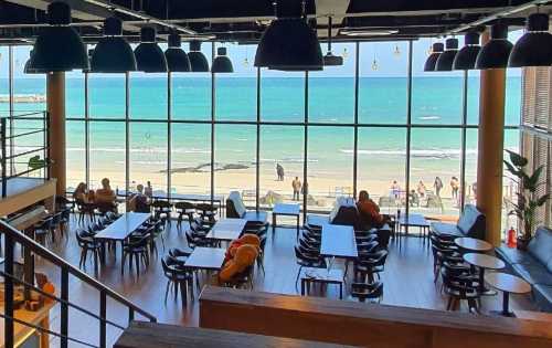 Cafe Mou Moon