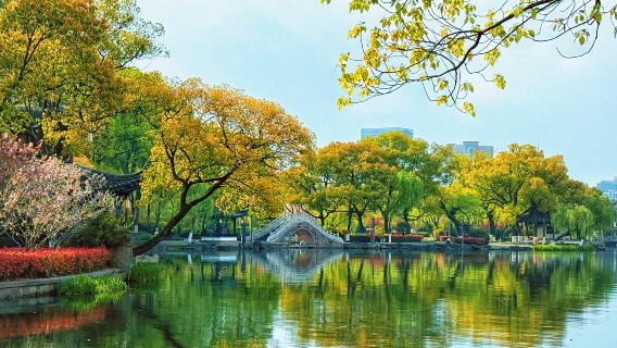 Tianyige and Moon Lake Scenic Area